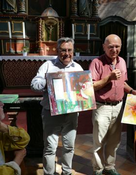 Zum Abschluss des Ateliers wurden bei einer Vernissage alle Arbeiten von Jörg Frank (Mitte rechts) und Joachim Fey gewürdigt.